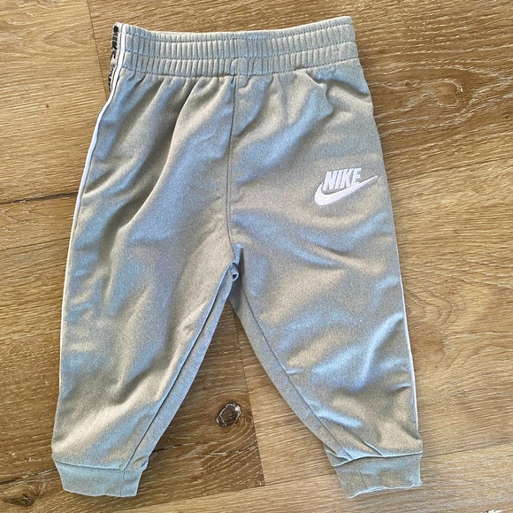 Nike: Sportswear Club Dri-FIT - Picture 11 of 16